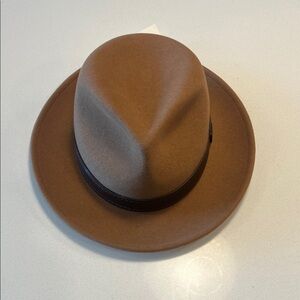 Goorin Bros Tan Fedora with Dark Band
